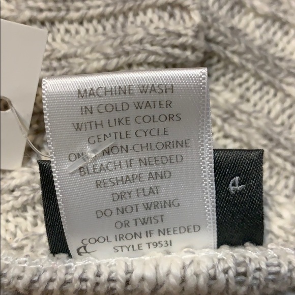 Dots Gray White Blend Deep V Crochet Knit Sweater Tunic Top NWT - Picture 11 of 11